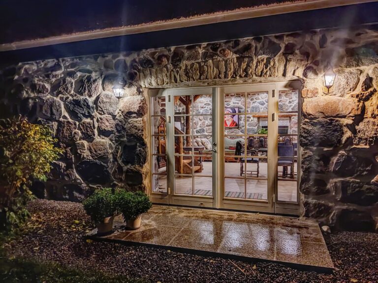 Tänava talu tallimaja